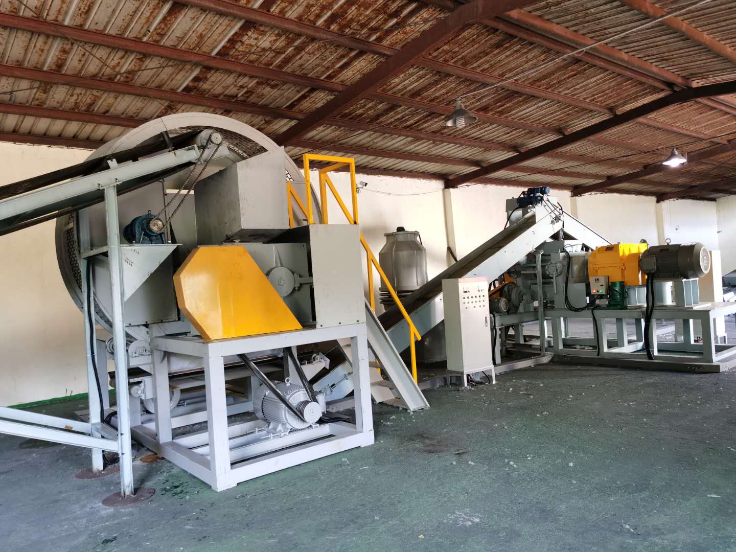 廢舊輪胎處理顆粒設備